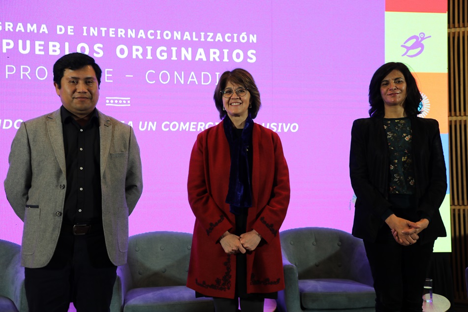 ProChile y CONADI reafirman su compromiso con la internacionalización de empresas de pueblos originarios