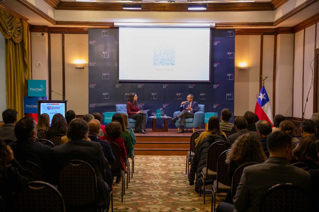 En el auditorio de Cancillería, Ignacio Fernández, Director General de ProChile, en la Cuenta Pública Participativa de la institución