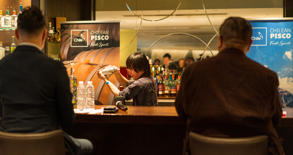Segunda competencia de bartenders en Japón con pisco chileno