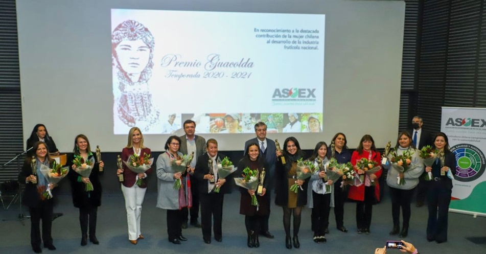 Directora Nacional de ProChile es reconocida con Premio Guacolda de Asoex