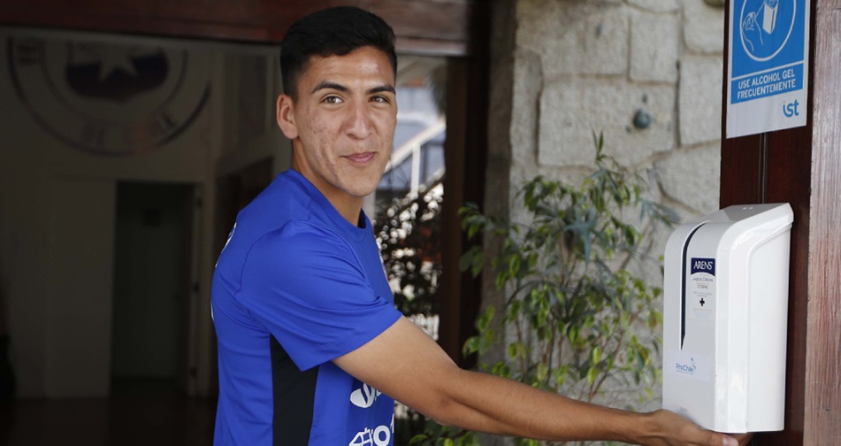 Chile suma a un “poderoso jugador” para enfrentar a Ecuador